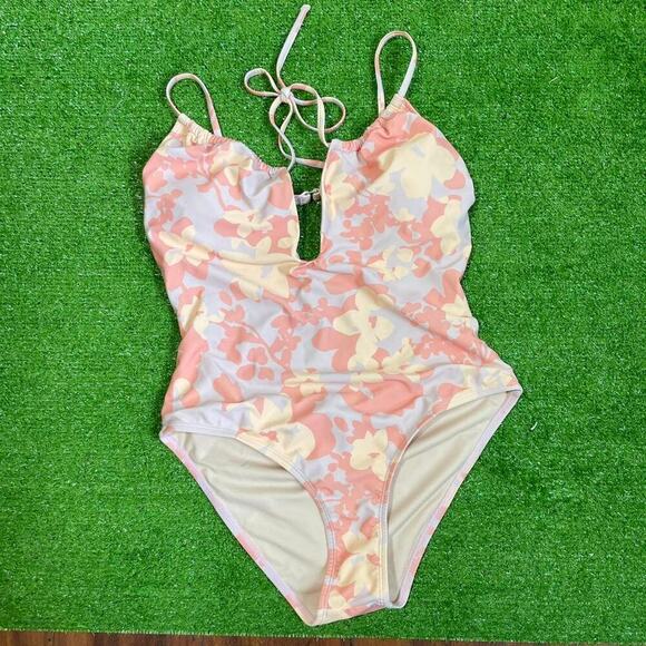 Cupshe Womens L Floral Swimsuit Bathing Vacation‎ Resortwear One-Piece NWOT - Picture 1 of 4